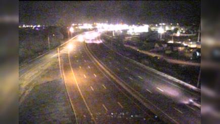 Traffic Cam West Haven: CAM - I-95 SB Exit 43 - Rt. 122 (First Ave) Player