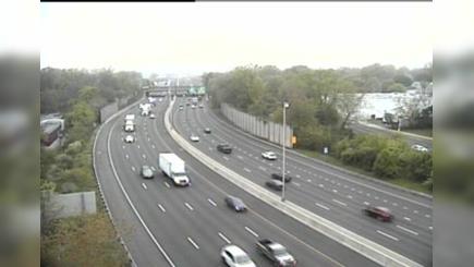Traffic Cam Oyster Point Historic District: CAM 74 New Haven I-95 NB S/O Exit 46 - Long Wharf Dr Player