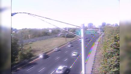 Upper State Street Historic District: CAM 131 New Haven I-91 SB Exit 4 - N/O East St Traffic Camera