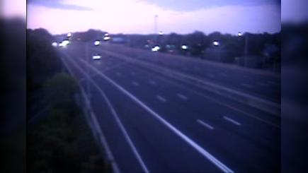 Traffic Cam East Haven: CAM - I-95 SB Exit 51 - Rt. 1 (Frontage Rd) Player