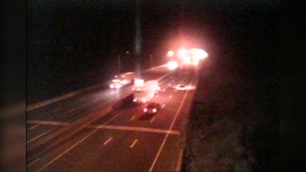 Traffic Cam East Haven: CAM - I-95 NB Exit 53 - S/O Hosley Ave Player