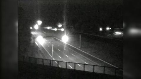 Traffic Cam Rocky Hill: CAM 105 - I-91 SB N/O Exit 22S - Rt. 3 (Cromwell Ave) Player