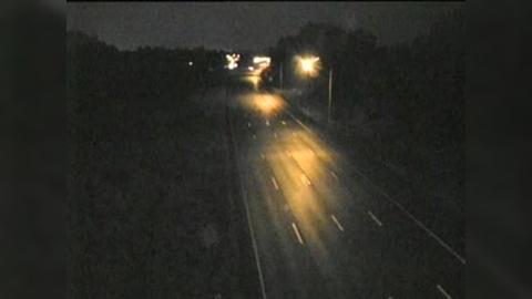 Traffic Cam Rocky Hill: CAM 101 - I-91 NB S/O Exit 24 - Rt. 160 (Elm St) Player