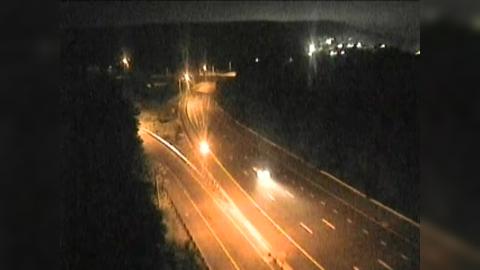 Traffic Cam New Britain: CAM - I-84 EB W/O Exit 36 - North Mountain Rd Player