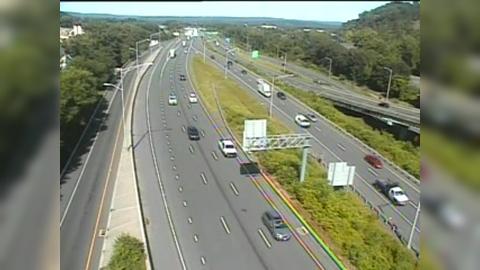Traffic Cam Plainville › East: I-84 w/o Exit 36 w/o RT.372 (Main St) Player