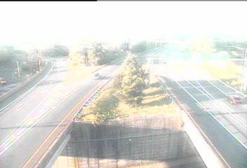 Traffic Cam CAM 27 Norwalk US 7 MEDIAN S/O Exit 1 - Connecticut Ave. Player