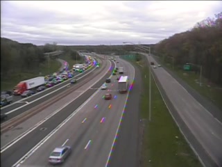CAM 11 Manchester I-84 EB Exit 60 - Rt. 6 & 44 (Middle Tpke. W.) - Eastbound Traffic Camera