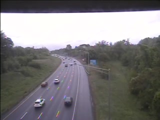 Traffic Cam CAM 99 Rocky Hill I-91 SB N/O Exit 23 - N/O Gilbert Ave. - Southbound Player
