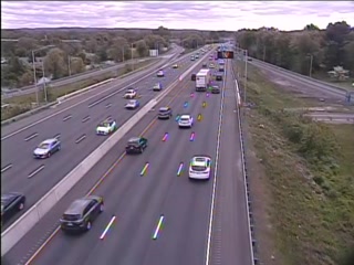 Traffic Cam CAM 92 Wethersfield I-91 SB Exit 26 - Great Meadow Rd. - Southbound Player