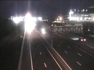 Traffic Cam CAM 85 Hartford I-91 NB Exit 32A - S/O Rt. 2 - Northbound Player