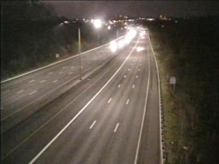 Traffic Cam CAM 67 Windsor I-91 SB N/O Exit 38 A/B - Rt. 75 (Poquonock Ave.) - Southbound Player