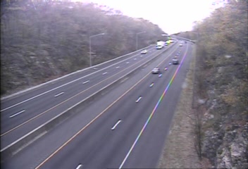 Traffic Cam CAM 140 Guilford I-95 SB S/O Exit 57 - S/O Rt. 1 (Boston Post Rd.) - Southbound Player