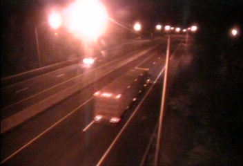 Traffic Cam CAM 142 Guilford I-95 NB Exit 58 - Rt. 77 (Church St.) - Northbound Player