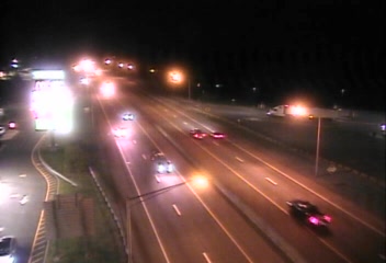 Traffic Cam CAM 152 Madison I-95 SB Exit 61 - Madison Rest Area - Southbound Player