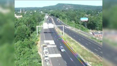 Traffic Cam Meriden › East: I-691 EB - Exit 8 Broad St Player
