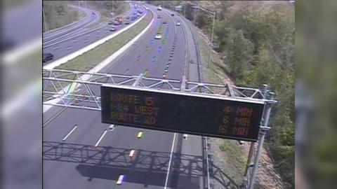 Traffic Cam Wethersfield: CAM - I-91 NB S/O Exit 25/26 - Elm St Player