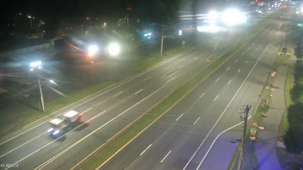 Traffic Cam Dover: US 13 @ TOWNSEND BLVD Player