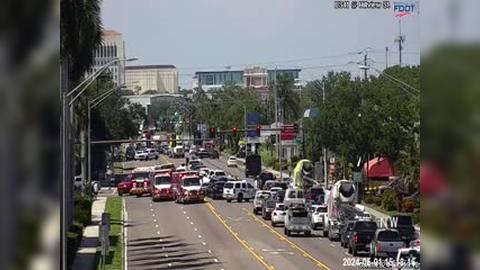 Traffic Cam Sarasota: SA US41 @ Hillview St 2007/905 Player