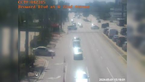 Traffic Cam Fort Lauderdale: Broward Blvd at W 22nd Avenue Player