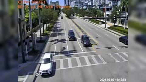 Traffic Cam Fort Lauderdale: US-1 at NE 6th Street Player