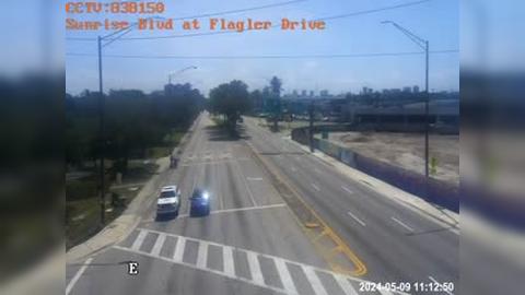 Traffic Cam Fort Lauderdale: Sunrise Blvd at Flagler Drive Player