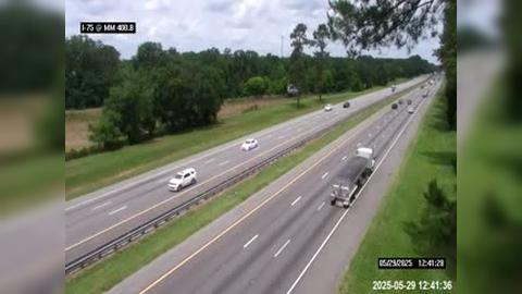 Traffic Cam Alachua: I-75 @ MM 400.8 Player