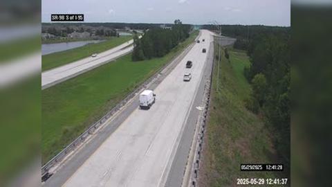 Traffic Cam Jacksonville: SR-9B S of I-95 Player