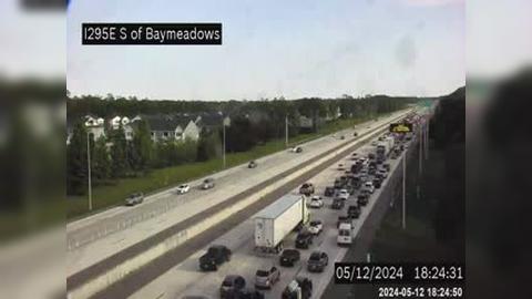 Traffic Cam Jacksonville: I-295 E S of Baymeadows Rd Player