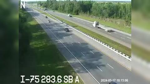 Traffic Cam Pasco: I-75 at MM 283.6 Player