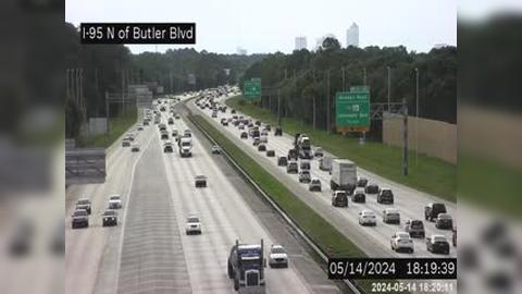 Traffic Cam Jacksonville: I-95 N of Butler Blvd Player