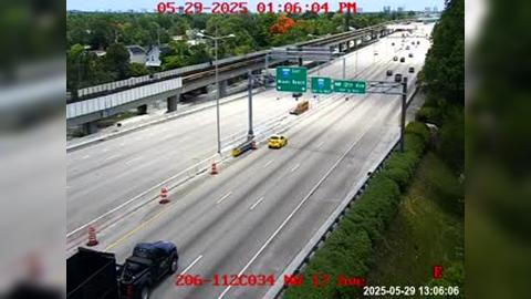 Traffic Cam Miami: 206) SR-112 at NW 17th Ave Player