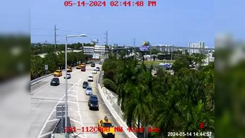Traffic Cam Miami Springs: 201) SR-112 at NW 42nd Aveune Player