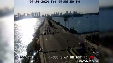Traffic Cam Miami: I-395 East of Bridge Road Player