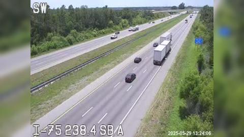 Traffic Cam Ruskin: I-75 238.4 SB A Player