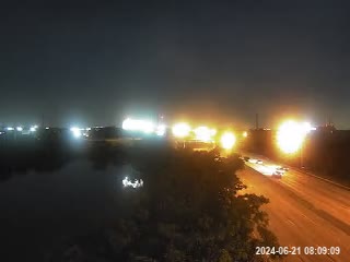Traffic Cam Tpke MM 52.8 at Griffin Rd Player