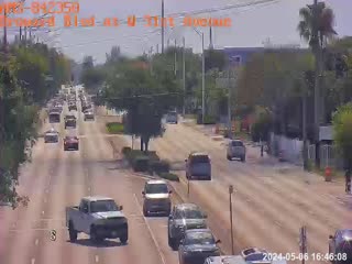 Traffic Cam Broward Blvd and NW 31st Ave Player
