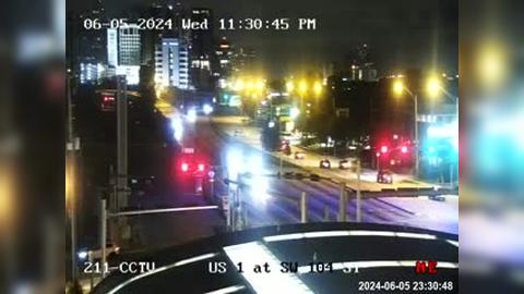 Traffic Cam Kendall: US-1 at Southwest 104th Street Player