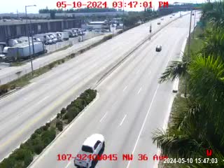 Traffic Cam (107) SR 924 at NW 32nd Ave Player