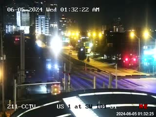 Traffic Cam US-1 at Southwest 104th Street Player
