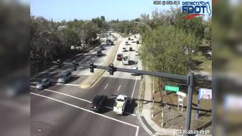 Traffic Cam Bradenton: MA SR64/Manatee Ave @ 15th St E 4014/472 Player