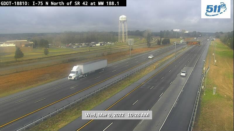 Traffic Cam Forsyth: GDOT-CAM I-75 N North of SR 42 Player