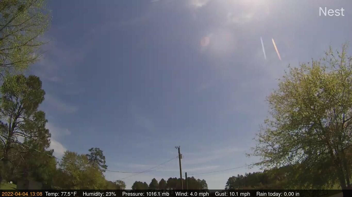 Traffic Cam Baxley › East: Sky, weather Player