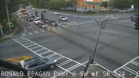 Traffic Cam Snellville: 112331--2 Player