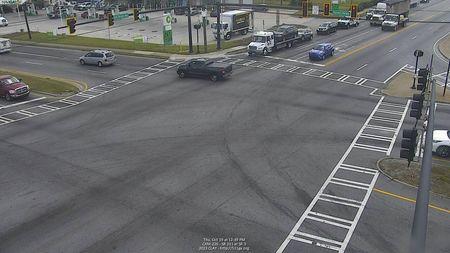 Traffic Cam Forest Park: CLAY-CAM-226--1 Player