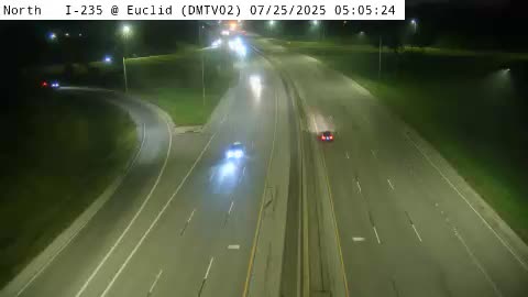 Traffic Cam DM - I-235 @ Euclid (02) Player