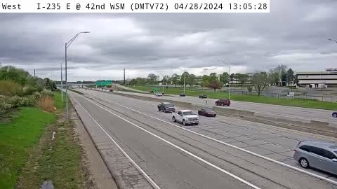 DM - I-235 @ 42nd WSM (72) Traffic Camera