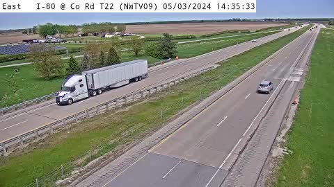 Traffic Cam NW - I-80 @ Hwy T22 (09) Player
