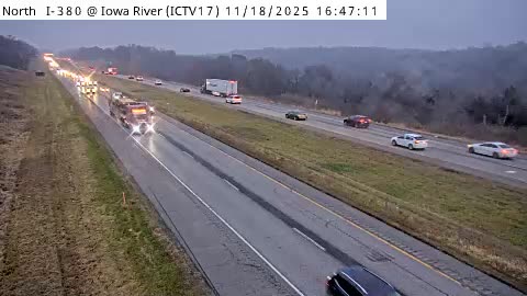 IC - I-380 @ Iowa River (17) Traffic Camera