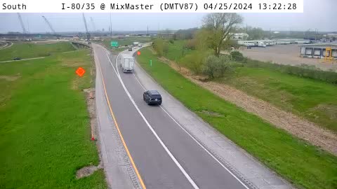 DM - I-80 Ramps @ I-35 SB NE MixMaster (87) Traffic Camera