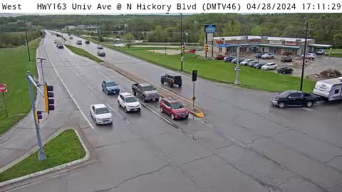 DM - IA 163-University Ave @ Hickory (46) Traffic Camera